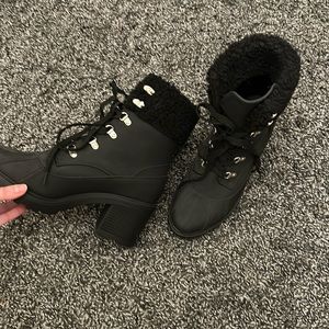 Sherpa combat boots